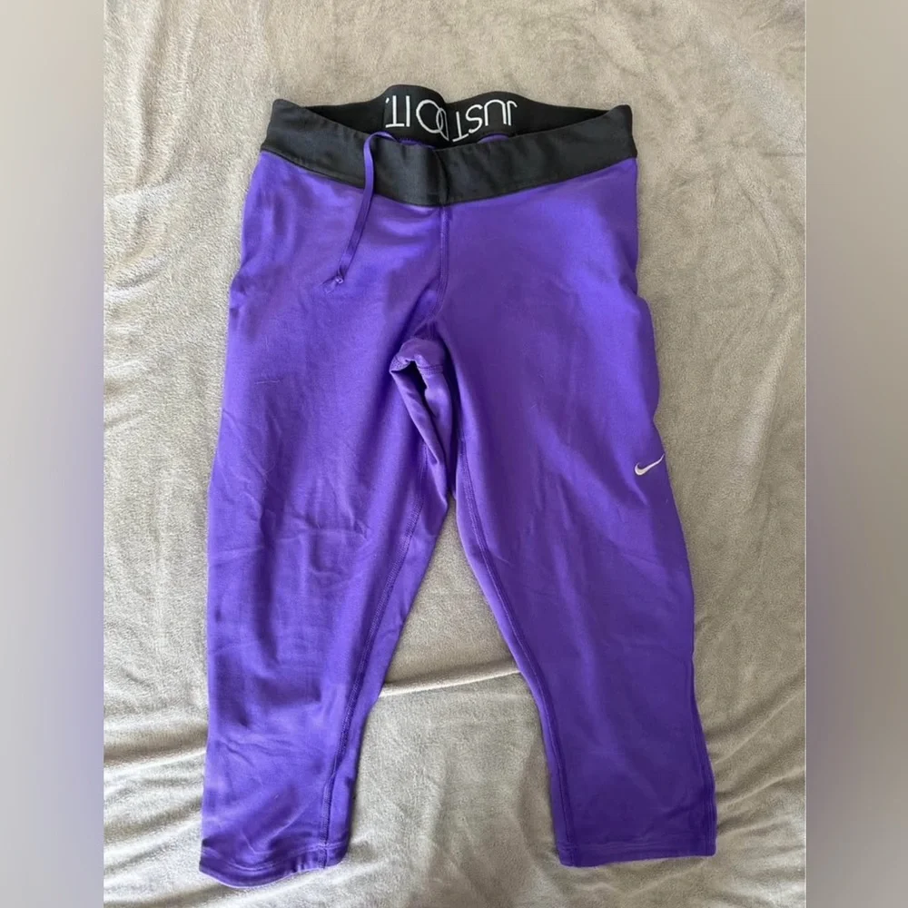 Women’s Nike Dri Fit Running capris. - Picture 2 of 10